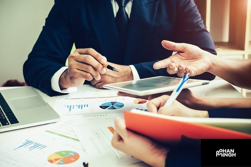 Challenges Faced by Consultants in Marketing Strategies versus Operations Strategies